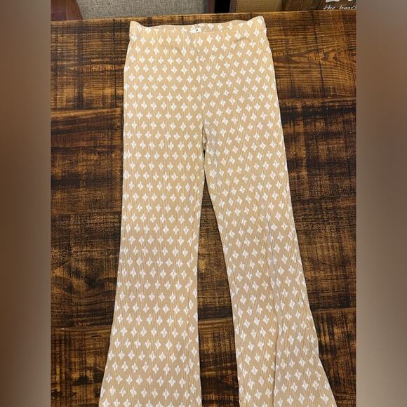 Aerie Lounge Set - Picture 3 of 4